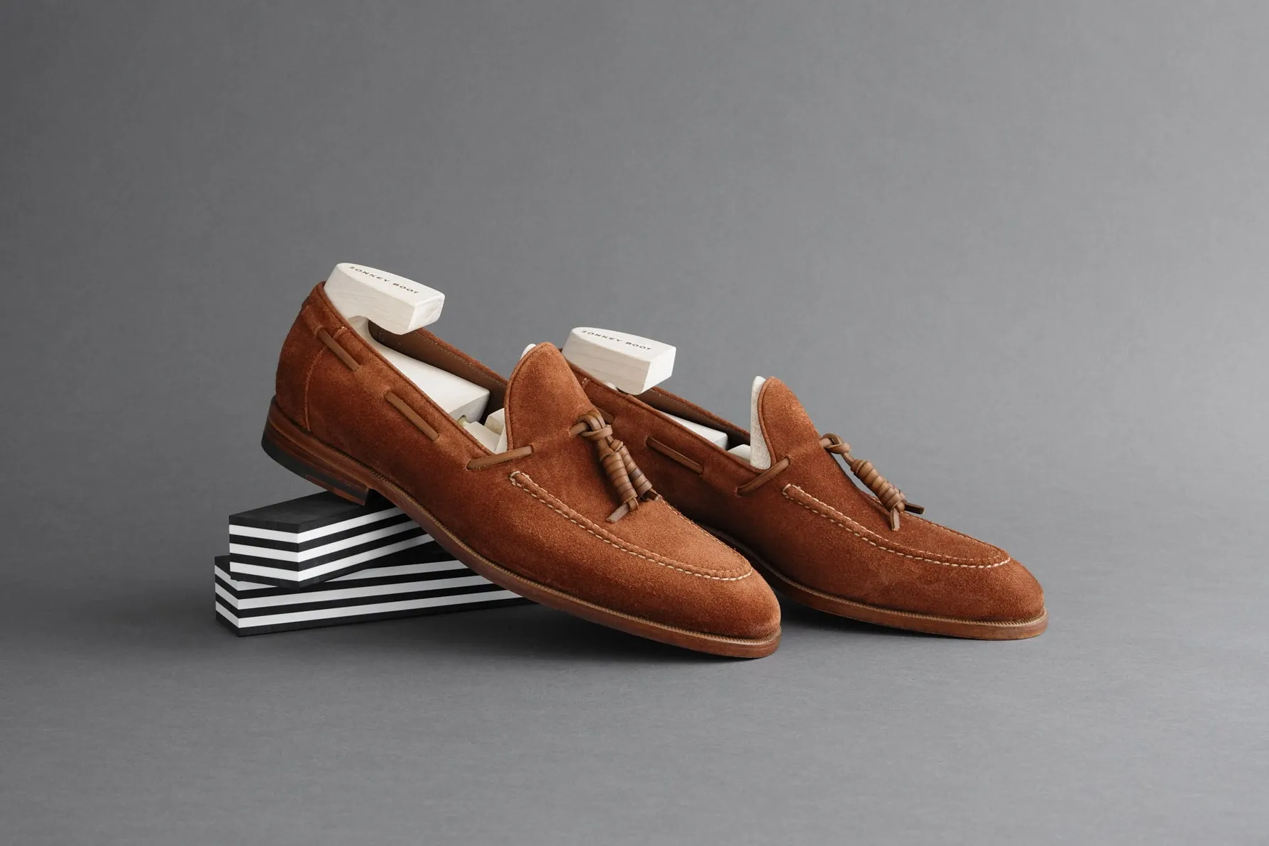 ZeroSixOne.Noah Suede Tassel Loafers From Calf Suede